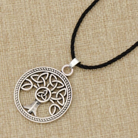 Jewelry - NWOT Celtic Tree of Life Necklace